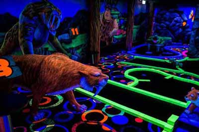 Glow Jungle Golf